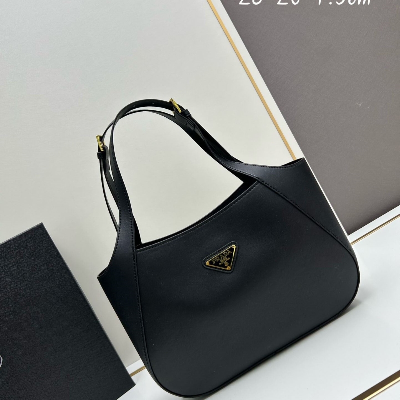 Pra*a shopping bags